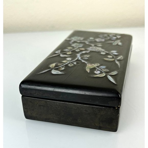 Vintage Oriental Black Lacquer Iridescent Mother Pearl Inlay Lidded Trinket Box - Picture 10 of 16